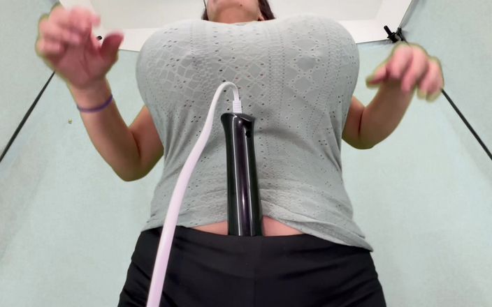 VeeVee Vixen: Dildo in My Pants While I Tied Tits Under Shirts