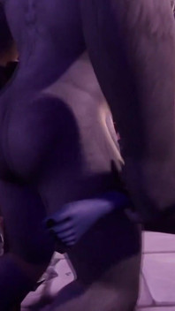 Varulv knullar Night Elf på ett bord