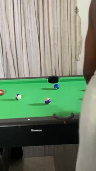 Je Voulais Juste Un Jeu De Billard Tranquille... Changements De Plans