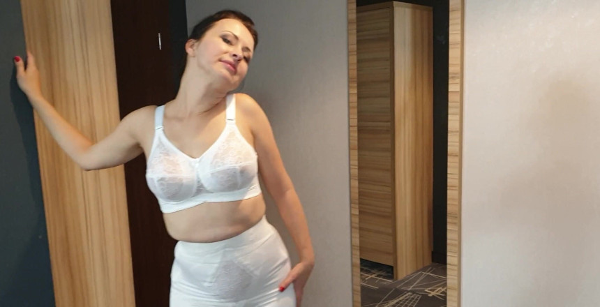 Wanilianna: Vintage Lingerie Tease