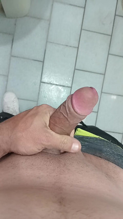 Oscar cor: Aku lagi asik memekku habis-habisan sampai crot di dalam