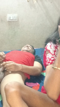 Bhabhi-ji Getting Fucked in Her New Saree