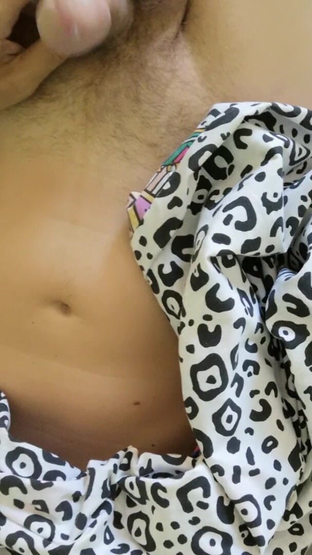 Rafael Torreano: Il giovane ragazzo caldo estrae il suo cazzo e viene...