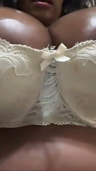 Bbw tôn thờ vú & tôn sùng nhổ nước bọt
