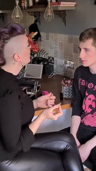 Přítel přítelkyni pt. 1: udělaný