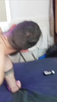 Sexy ragazzo peloso scopata a pelle da un ragazzo etero curioso
