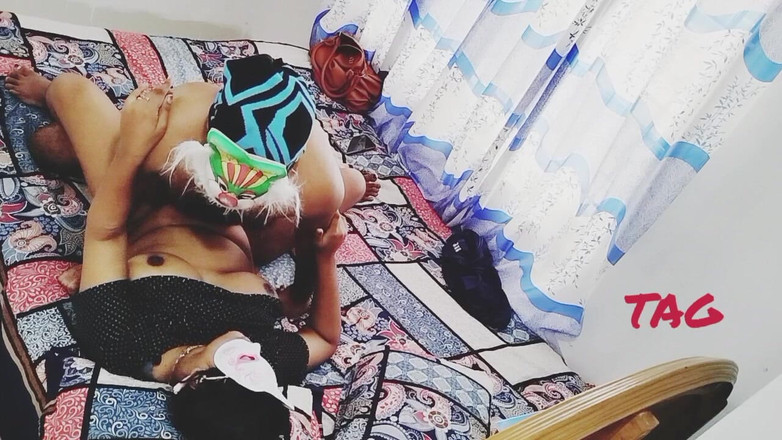 Teensex: Big Ass Girlfriend Agrees to Share Bed with Her Boyfriend