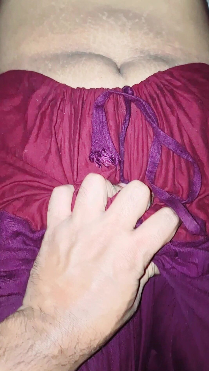 Nazmabd: 남편이 집에 없을 때 남편 친구와 섹스하는 Najma Mid Night 섹스 1부