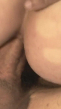 Video esclusivo Bareback: fantastici ragazzi gay si scopano a vicenda nel loro culo stretto fino a quando non vengono