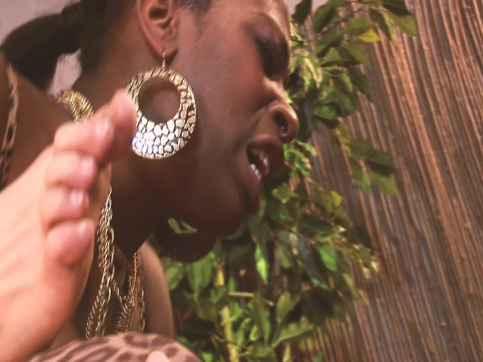 Bananas with Melons: MILfky jsou sexy vnadná černá žena s obrovskými prsy Dostane DP ve...