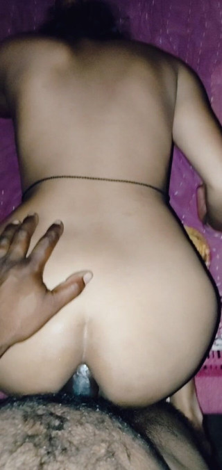 Reena kour: Culo gustoso