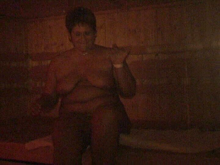 Anna Devot: Annadevot - sauna při filmové párty