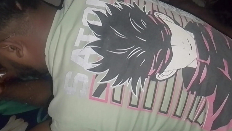 shona63: Une bhabhi se fait baiser par un masseur coquin