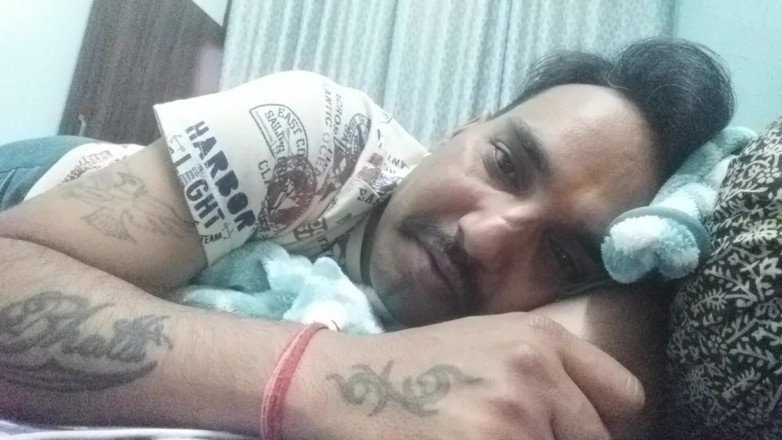 Rajasthani-old-lover: Ofițerul de poliție indian este supt și futut de tatăl vitreg...
