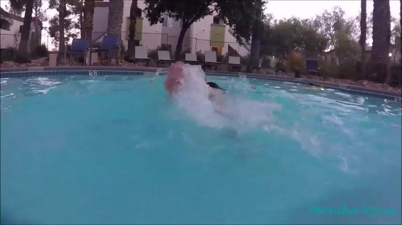 BBW Pleasures: SSBBW body swimming (vista subacquea)