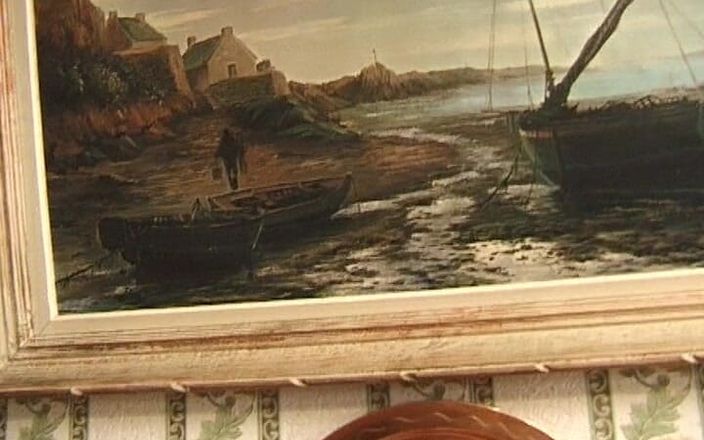 Planete Francaise: Французька мамка з великими цицьками катається на члені, як професіонал