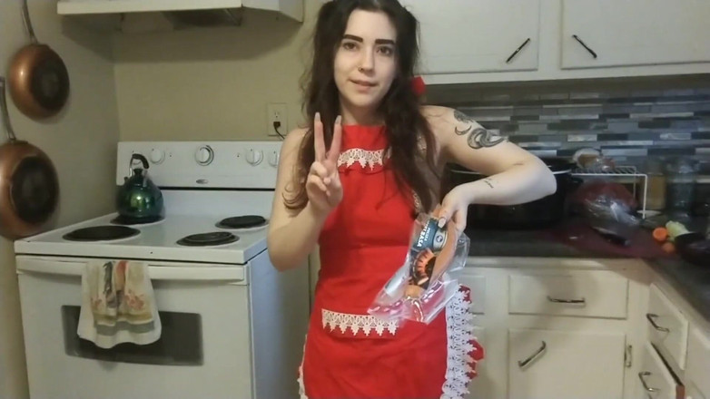 lilredvelvettt: 앞치마에 수프를 요리