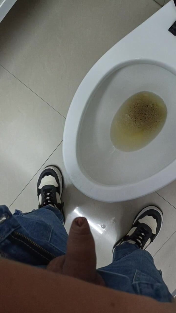 charlessteel: Hot and Dirty Piss Compilation