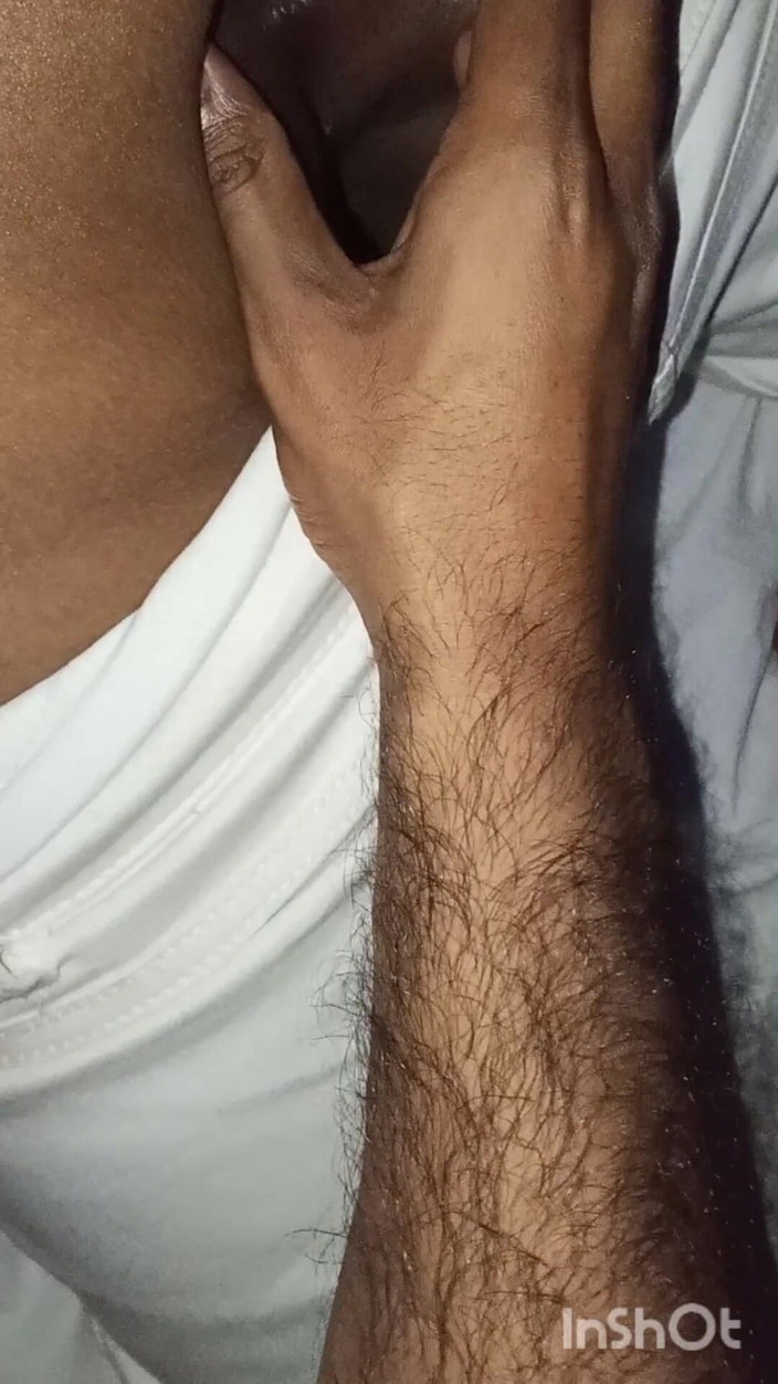 hellinicbolossom169: Une belle fille sexy baise dans une chambre privée avec...