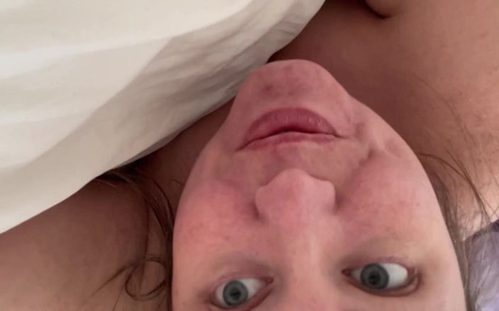 KinkyKatie: Obudził się tak napalony!