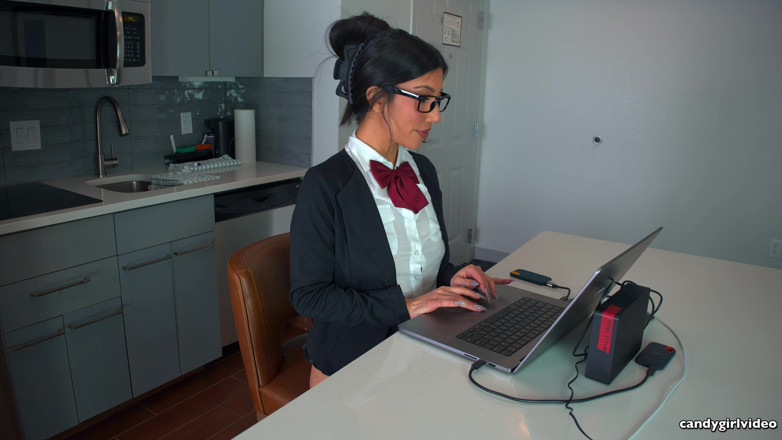 CandyGirl Video: Lizzy Lust - Sexy Secretary