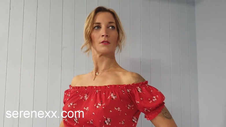 Serenexx: Modellando e mostrando la Mia figa! - Serenexx