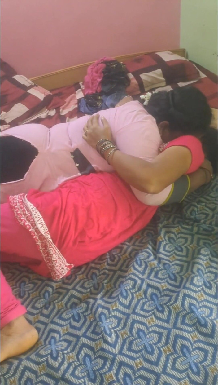 Tamil lesbian: Lesbian Aunties Caught by Boyfriend
