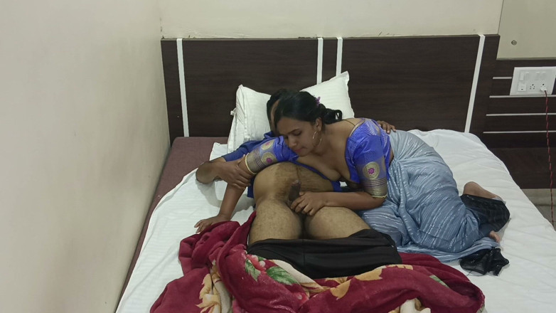Horny Indian Couple: Marathi Wife Kavita Hot &amp; Dirty Private Sex Moments
