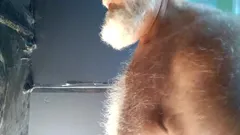 ग्लोरी होल पर हेयरयार्टिस्ट और mrhairygardener