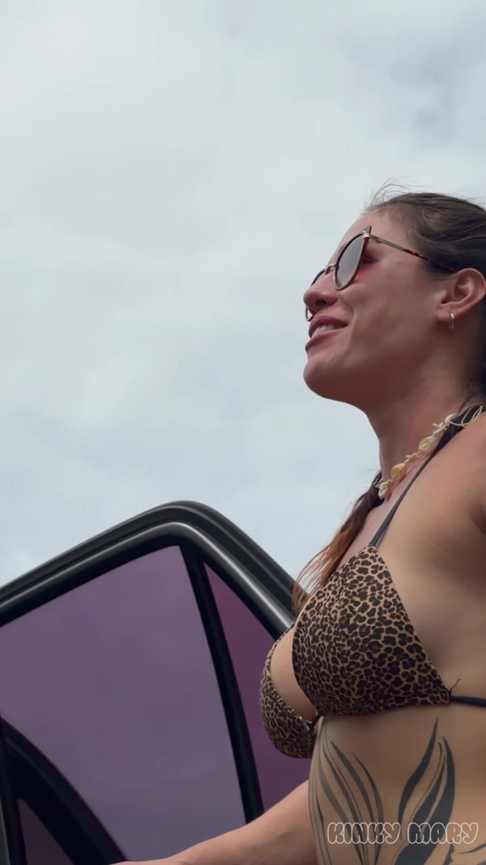 Kinky mary: My Friend and I Drink Fresh Piss During Our Lakeside...