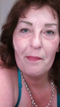 668 ritorno al 2021 si inginocchia dietro di me e adora il mio grosso culo jiggly rimesso da dawnskye55