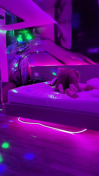 GottaLuvBB: Ser Usado E Drenado No Motel X