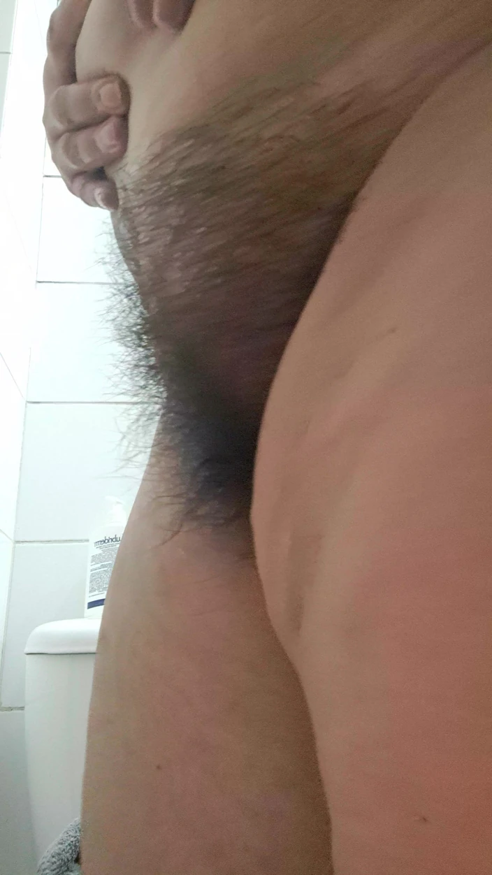Mommy big hairy pussy: У зрелой милфы толстая волосатая киска