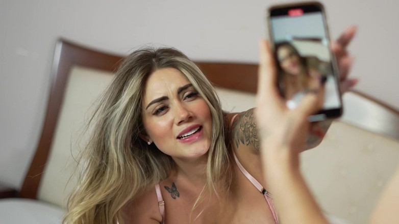 Sara Blonde: Mi ha sorpreso a imbrogliare e io l'ho scopato per...