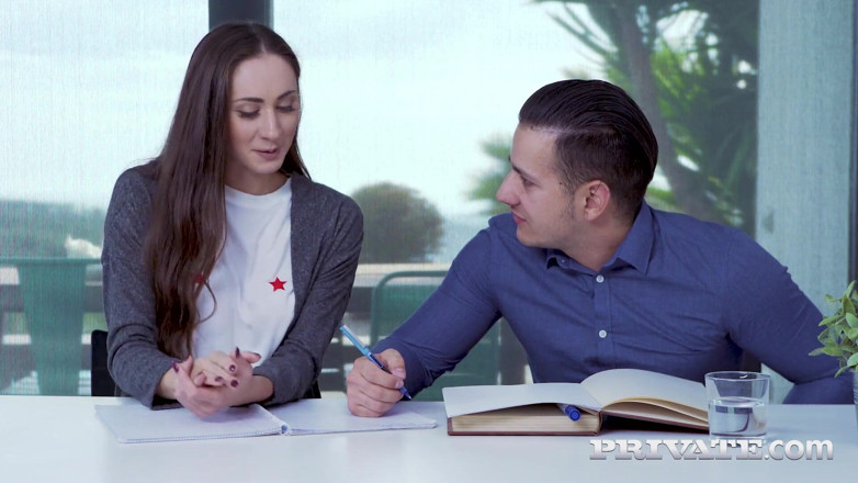 Private.com: อารูน่า อาโกร่า กำลังเรียนภาษาฝรั่งเศสกับอาจารย์เซ็กซี่แอนโทนี่ กอลติเยร์