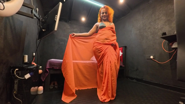 Beauty7Angels: Saree thử trên đường với nữ hoàng vú to khỏa thân...