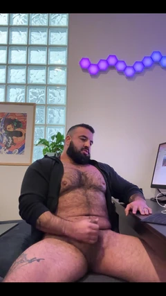 털이 무성한 보지를 따먹는 육덕 거유녀