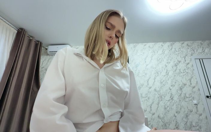 Arisha Mills: 오 세상에, 내 비뇨기과 의사가 그의 보지로 내 자지를 확인하기로 결정