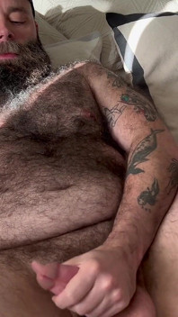 Extremely Hairy American Bear Stepdaddy Cums on Himself