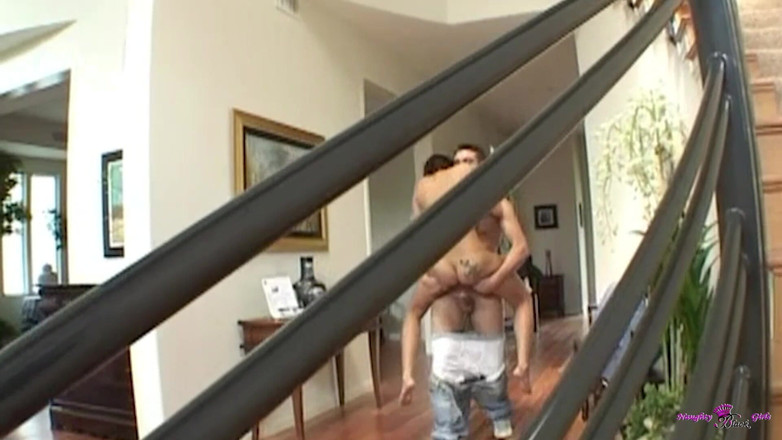 Naughty Black Girls: Michael Stefano foi o único cara que apareceu nessa festa de...