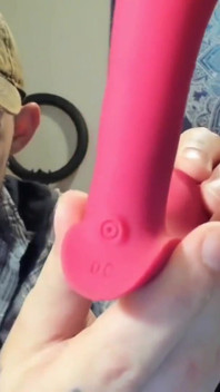 Animour - dezbrăcare cu vibrator și masturbare