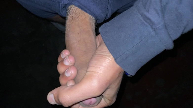 Shonai: Viděl jsem dívku na místě a můj penis se vztyčil...