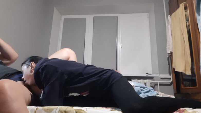 Lesbian-illusion: main jaldi se uske munh men viry nikaalti hoon, lekin...