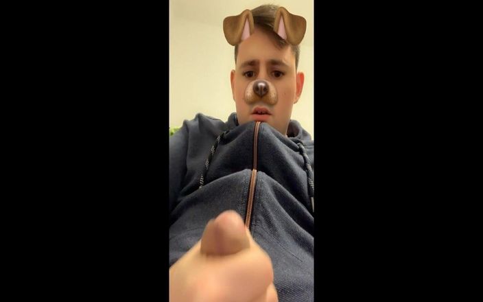 Twinkboy82: Chàng trai người Đức twink sục cu