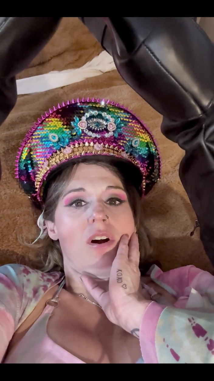 Suzy Wylde: 수지 와일드에서 더 많은 옥수수를 구입!