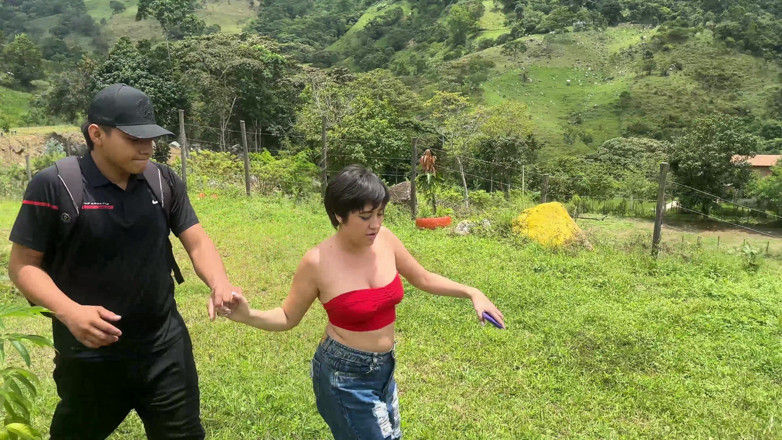 ManuelaAlvarez: Me Follo a Mi Rica Hermanastra Mientras Estamos De Vacaciones...