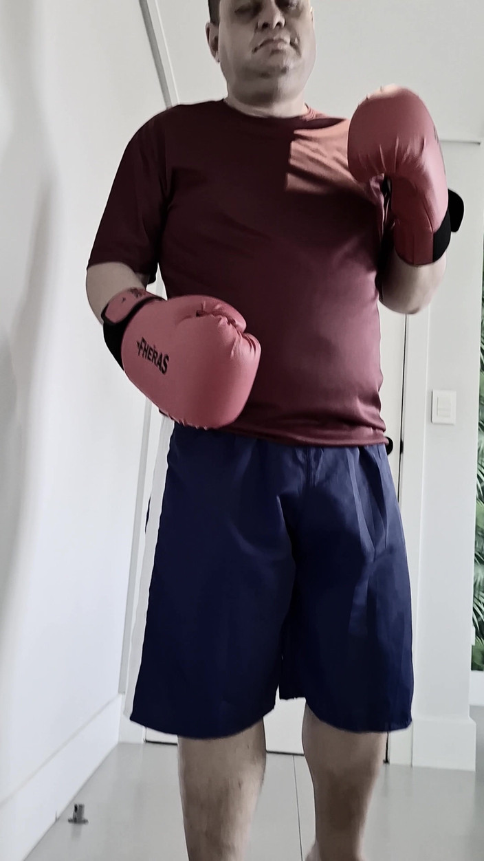 Punchbagplz: (č. Vi0lence) POV boj a tajný pohyb v sauně od...