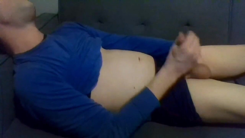 LilTaste: Masturbándose en boxers (sin audio)