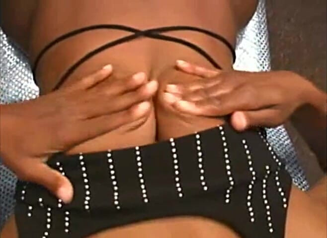 Homegrown Solo Babe: Nympho Natalie rides the fuck machine