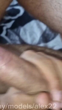 精子量极其多。无套的假娘用硬性交配精子